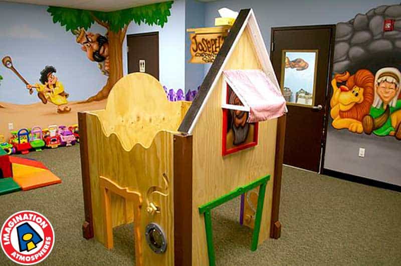 kids-play-structure